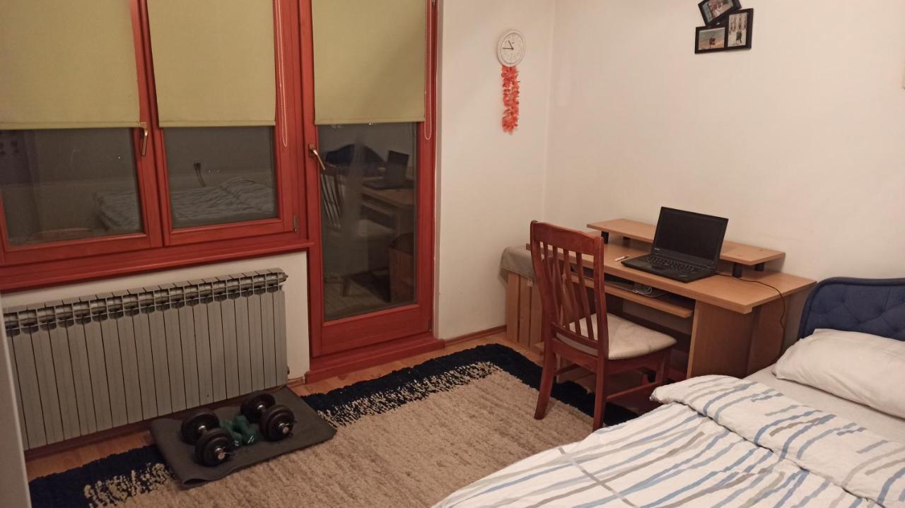 Cozy Room With A Balcony Sarajevo Ngoại thất bức ảnh