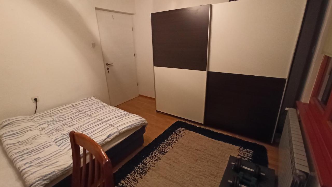 Cozy Room With A Balcony Sarajevo Ngoại thất bức ảnh