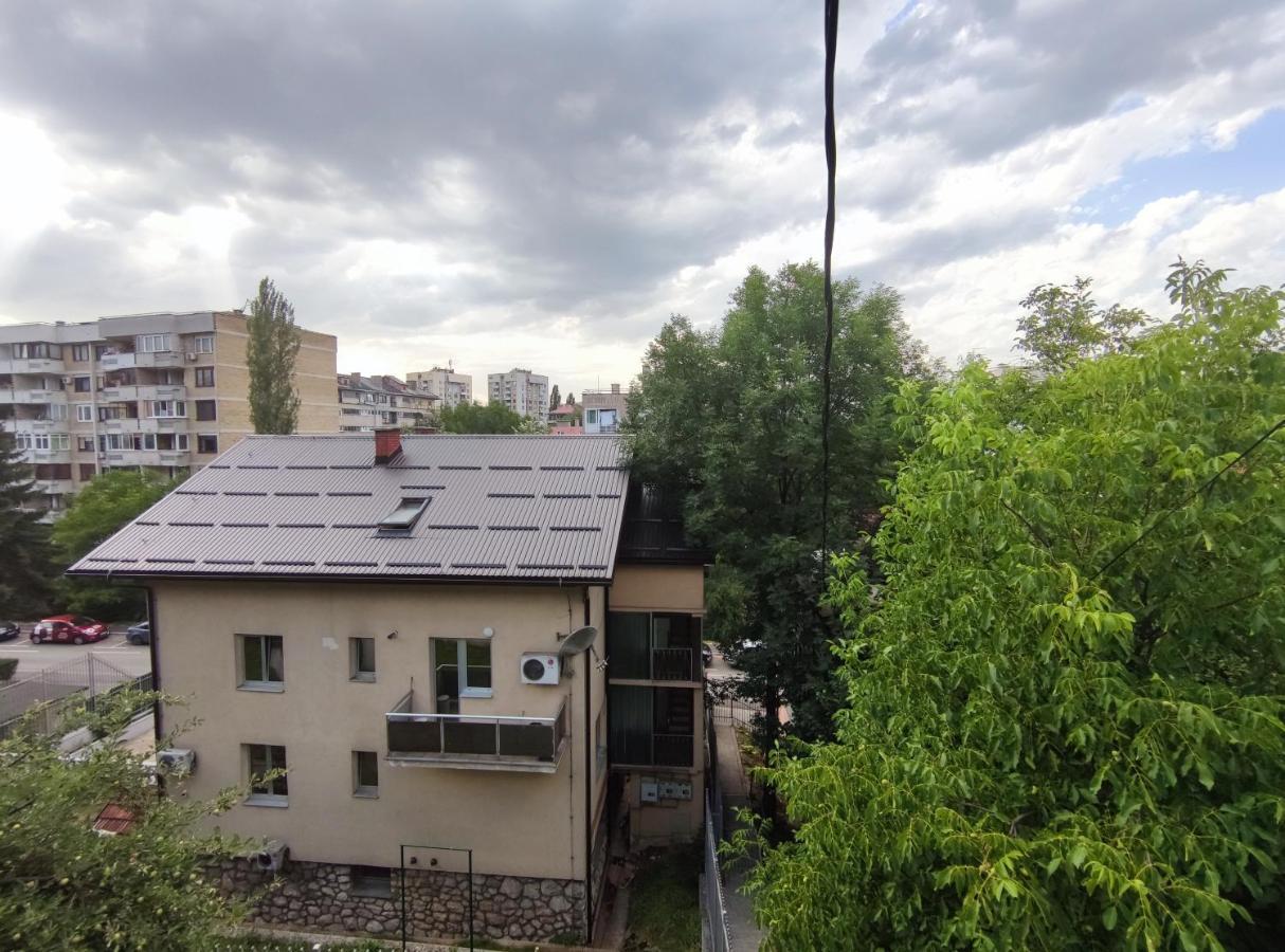 Cozy Room With A Balcony Sarajevo Ngoại thất bức ảnh